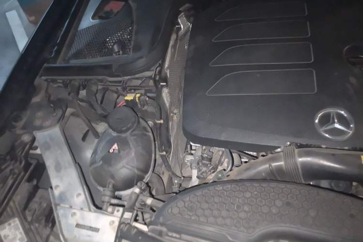 Used Mercedes-Benz E-Class 2022 Revised Version E 300 L Sporty and Stylish Edition Engine Bay Right
