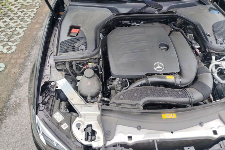 Used Mercedes-Benz E-Class 2022 Updated E 260 L Engine Bay Right