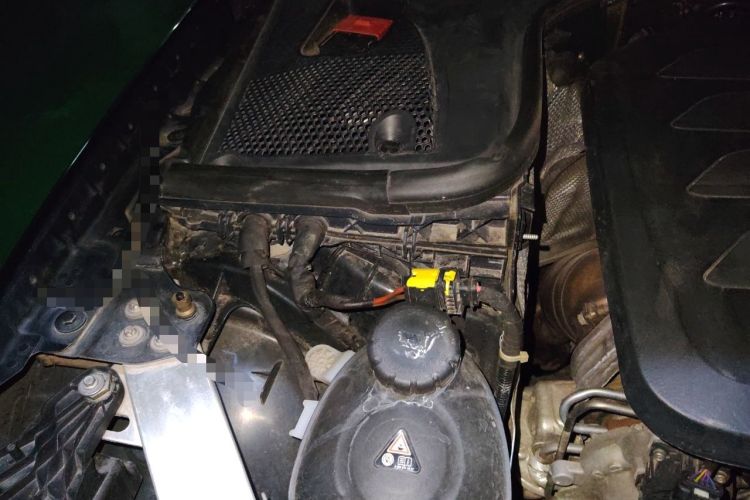 Used Mercedes-Benz E-Class 2022 E 300 L Luxury Model Engine Bay Right