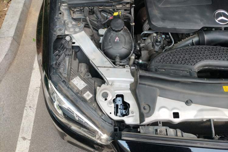 Used Mercedes-Benz E-Class 2022 Second Facelift E 260 L Sport Edition Engine Bay Right