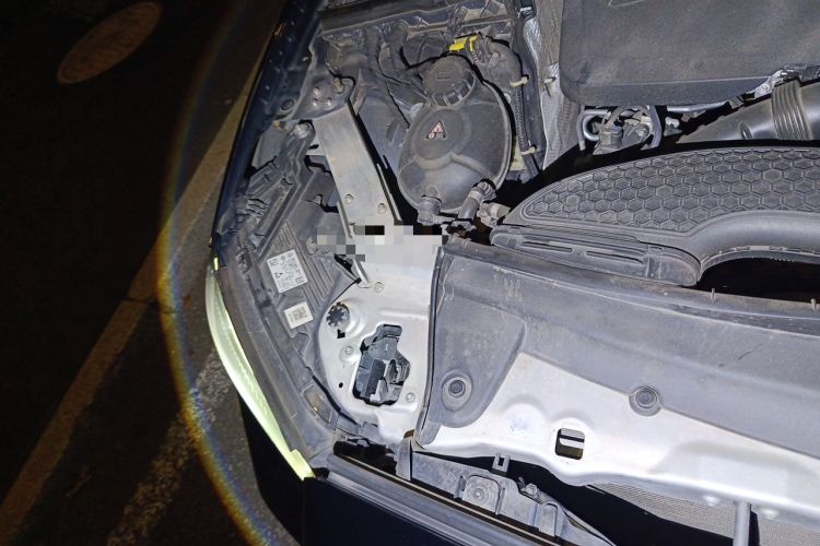 Used Mercedes-Benz E-Class 2022 Updated E 300 L Luxury Edition Engine Bay Right