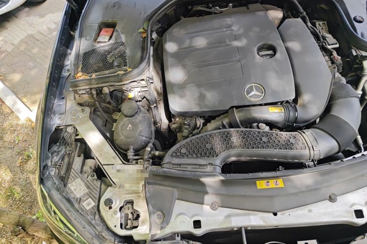 Used Mercedes-Benz E-Class 2022 Revised Version E 300 L Fashion Edition Engine Bay Right
