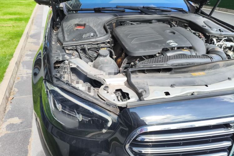 Used Mercedes-Benz E-Class 2022 Revised Version E 300 L Fashion Edition Engine Bay Right