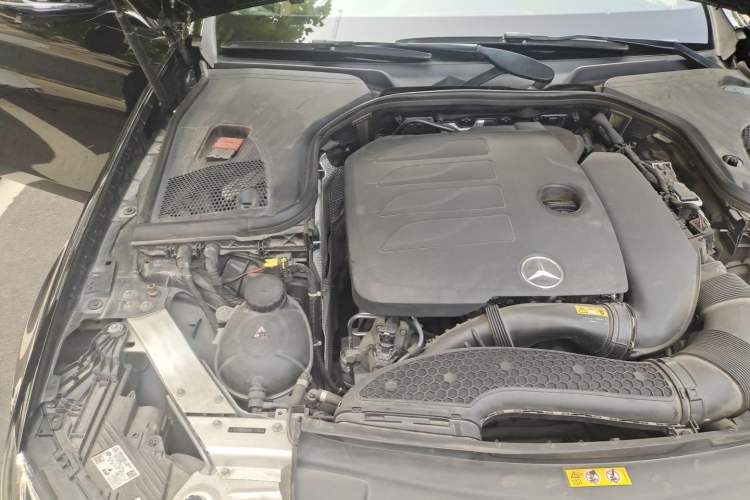 Used Mercedes-Benz E-Class 2022 E 300 L Sport Luxury Edition Engine Bay Right