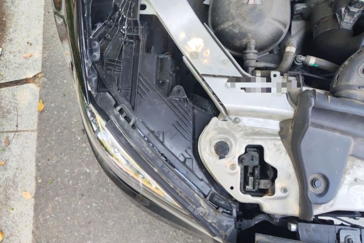 Used Mercedes-Benz E-Class 2022 E 300 L Stylish Model Engine Bay Right