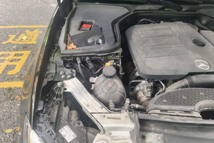 Used Mercedes-Benz E-Class 2022 Second Facelift E 260 L Engine Bay Right
