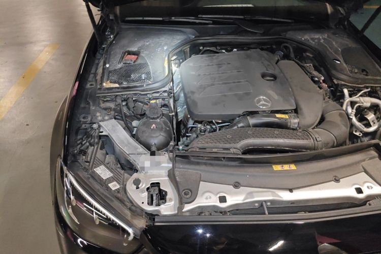 Used Mercedes-Benz E-Class 2022 Revised Version E 300 L Sporty and Stylish Edition Engine Bay Right