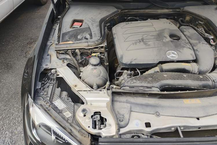 Used Mercedes-Benz E-Class 2022 Revised Version E 300 L Luxury Edition Engine Bay Right