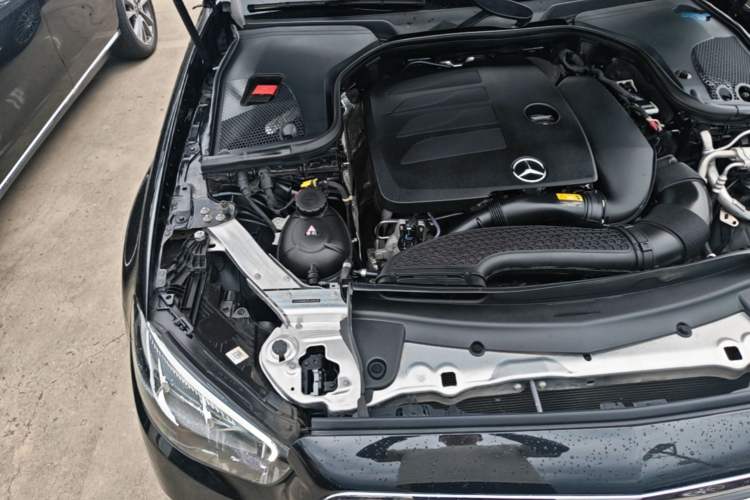 Used Mercedes-Benz E-Class 2022 E 260 L Engine Bay Right