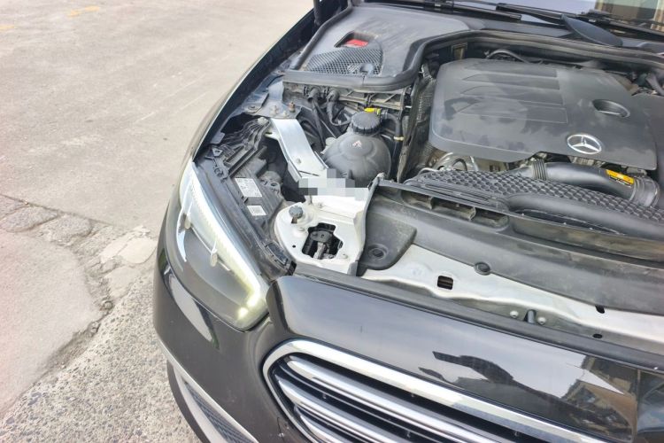 Used Mercedes-Benz E-Class 2022 E 300 L Stylish Model Engine Bay Right