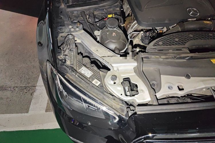 Used Mercedes-Benz E-Class 2022 Second Facelift E 300 L Fashion Edition Engine Bay Right
