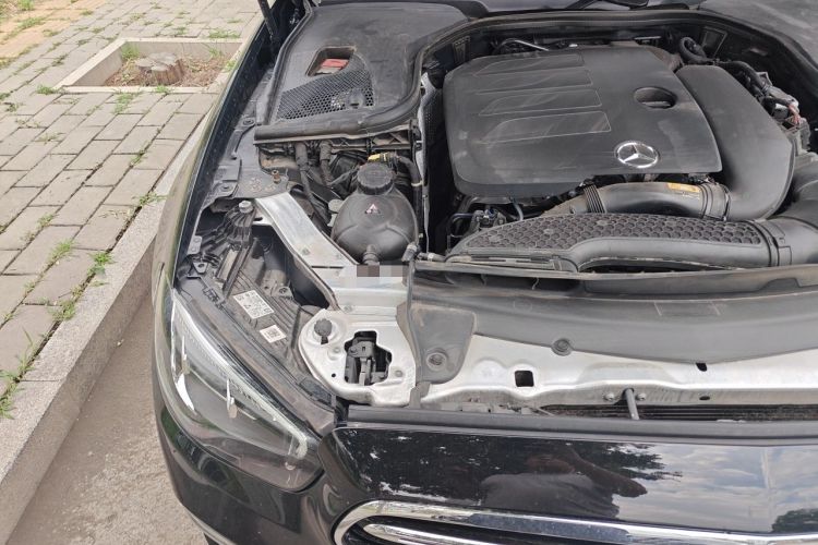 Used Mercedes-Benz E-Class 2022 Updated E 300 L Luxury Edition Engine Bay Right