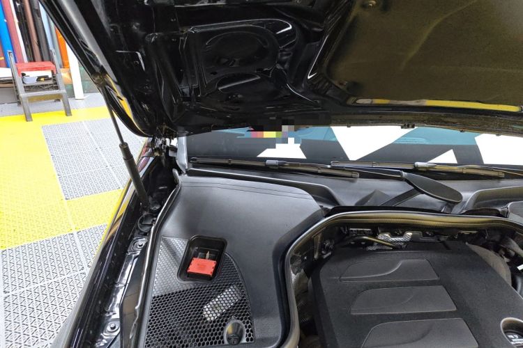 Used Mercedes-Benz E-Class 2022 Revised E 300 L Sporty and Stylish Edition Engine Bay Right