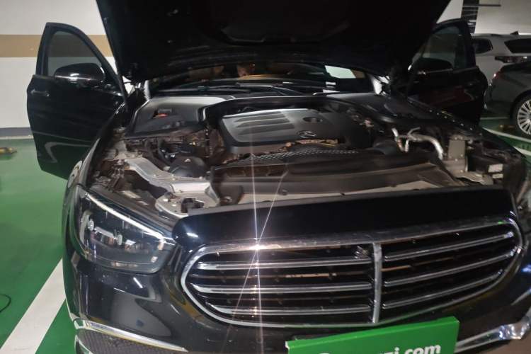 Used Mercedes-Benz E-Class 2022 E 300 L Premium Edition Engine Bay Right