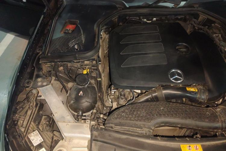 Used Mercedes-Benz E-Class 2022 Updated E 300 L Luxury Edition Engine Bay Right