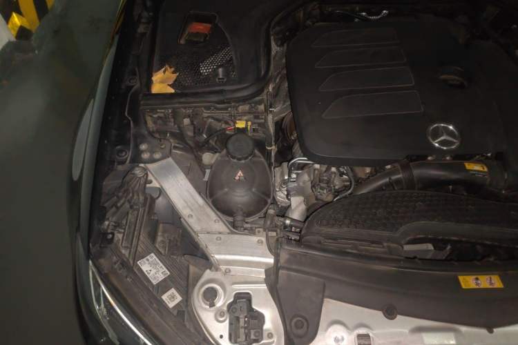 Used Mercedes-Benz E-Class 2022 Revised Version E 300 L Fashion Edition Engine Bay Right