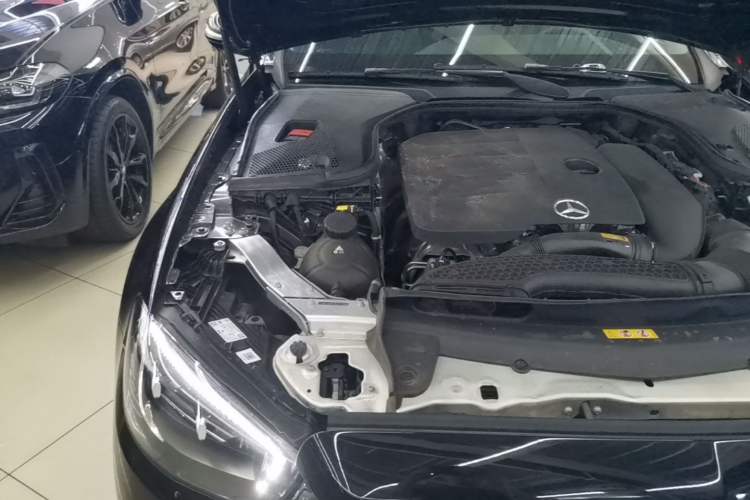 Used Mercedes-Benz E-Class 2022 Second Facelift E 300 L Luxury Edition Engine Bay Right