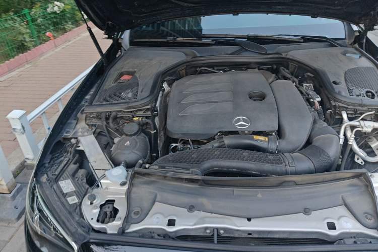 Used Mercedes-Benz E-Class 2022 Second Facelift E 300 L Sporty and Stylish Edition Engine Bay Right