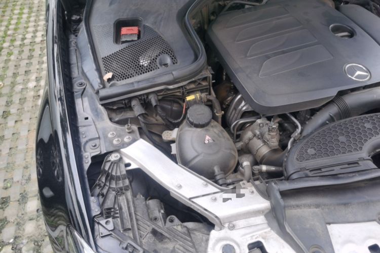 Used Mercedes-Benz E-Class 2022 Revised Version E 300 L Luxury Edition Engine Bay Right