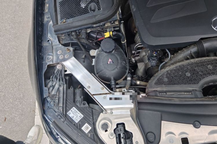 Used Mercedes-Benz E-Class 2022 E 300 L Luxury Model Engine Bay Right