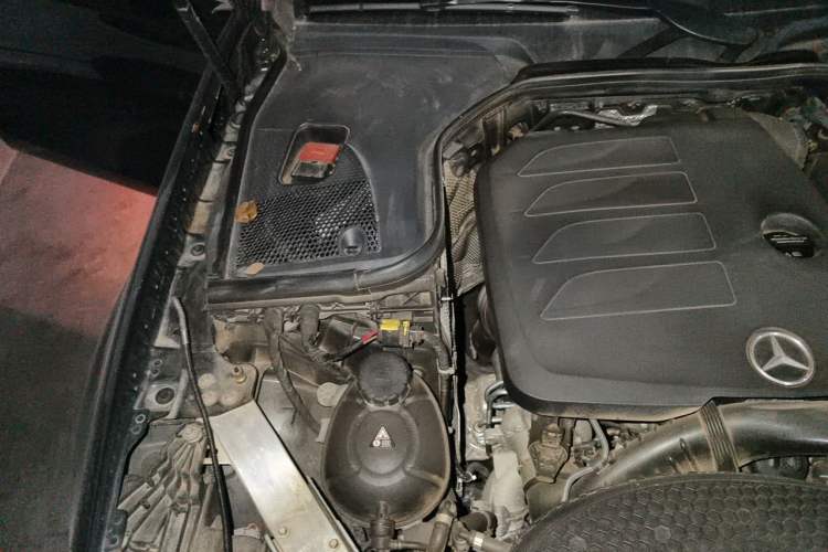 Used Mercedes-Benz E-Class 2022 Revised Version E 300 L Luxury Edition Engine Bay Right
