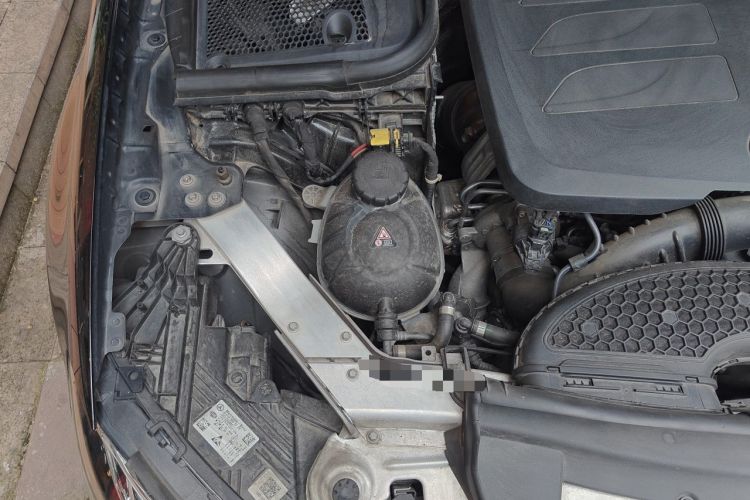 Used Mercedes-Benz E-Class 2022 Second Facelift E 300 L Sport Luxury Edition Engine Bay Right
