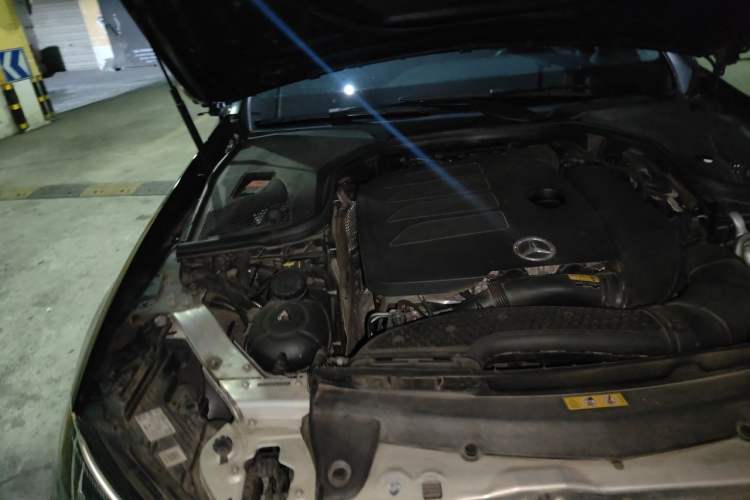 Used Mercedes-Benz E-Class 2022 Revised Version E 300 L Fashion Edition Engine Bay Right