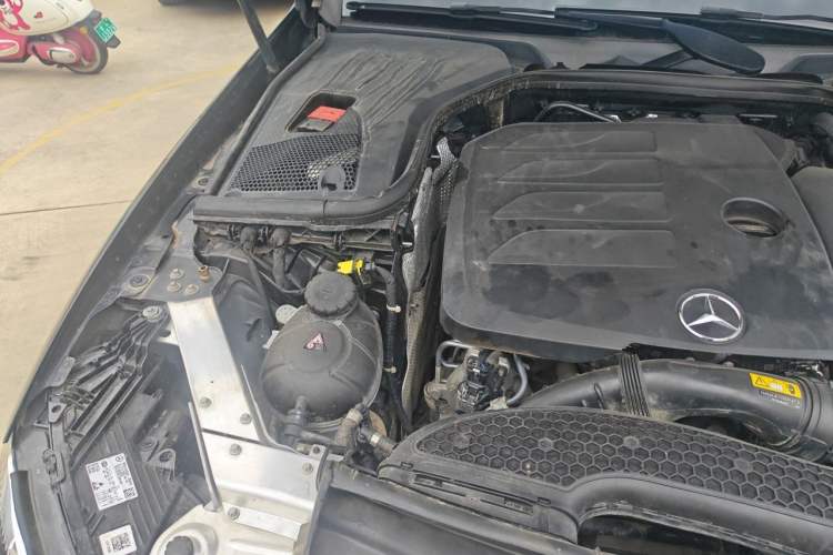 Used Mercedes-Benz E-Class 2022 Second Facelift E 300 L Fashion Edition Engine Bay Right