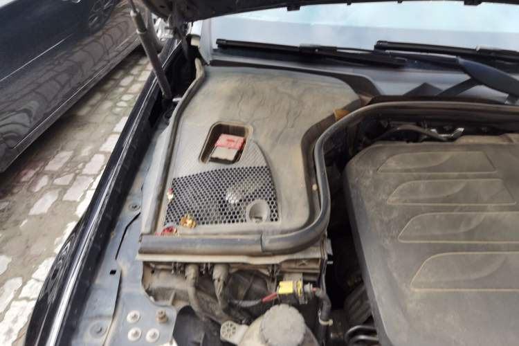 Used Mercedes-Benz E-Class 2022 Revised E 300 L Sport Luxury Edition Engine Bay Right