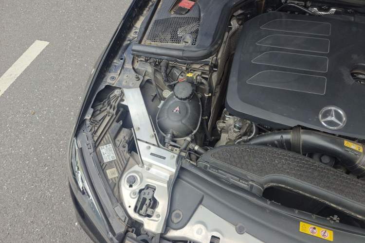 Used Mercedes-Benz E-Class 2022 E 300 L Sporty and Stylish Model Engine Bay Right