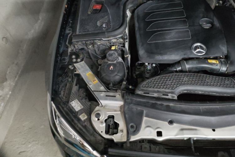 Used Mercedes-Benz E-Class 2022 E 260 L Engine Bay Right