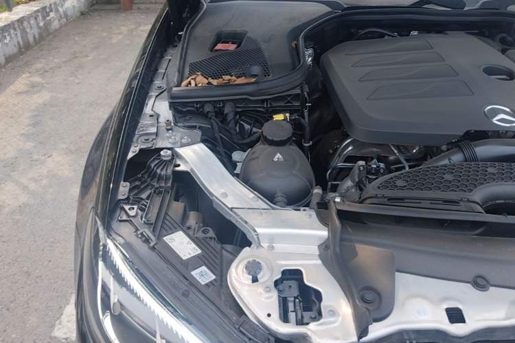 Used Mercedes-Benz E-Class 2022 E 260 Stylish Sports Edition Engine Bay Right