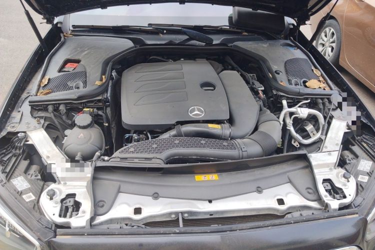 Used Mercedes-Benz E-Class 2022 Revised Version E 300 L Fashion Edition Engine Bay