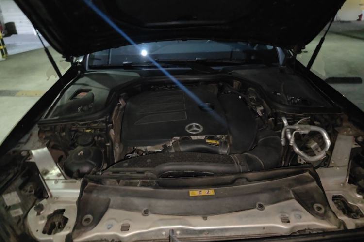 Used Mercedes-Benz E-Class 2022 Revised Version E 300 L Fashion Edition Engine Bay