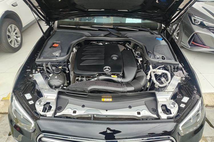 Used Mercedes-Benz E-Class 2022 Revised Version E 300 L Luxury Edition Engine Bay