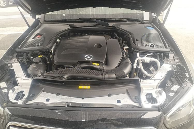 Used Mercedes-Benz E-Class 2022 Updated E 260 L Engine Bay