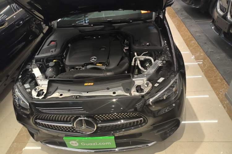 Used Mercedes-Benz E-Class 2022 Revised Version E 300 L Sport Luxury Edition Engine Bay