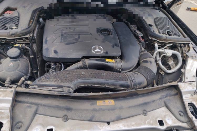 Used Mercedes-Benz E-Class 2022 Revised Version E 300 L Fashion Edition Engine Bay