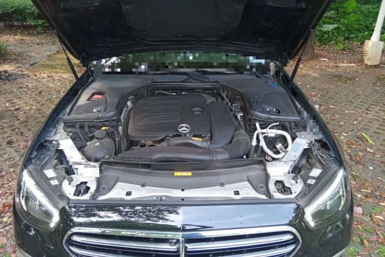 Used Mercedes-Benz E-Class 2022 Revised Version E 300 L Fashion Edition Engine Bay