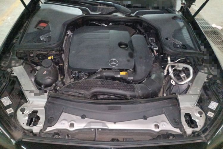 Used Mercedes-Benz E-Class 2022 E 260 L Engine Bay