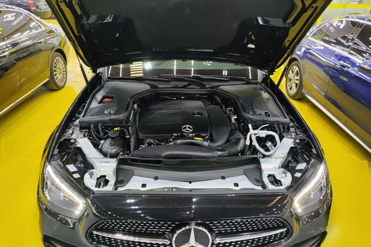 Used Mercedes-Benz E-Class 2022 Revised Version E 300 L Sporty and Stylish Edition Engine Bay