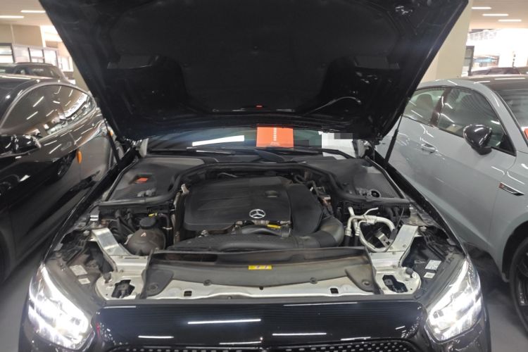 Used Mercedes-Benz E-Class 2022 Revised Version E 300 L Sport Luxury Edition Engine Bay