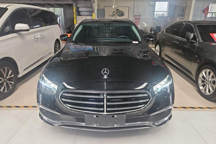 Used Mercedes-Benz E-Class 2022 Updated E 300 L Stylish Edition Exterior 1