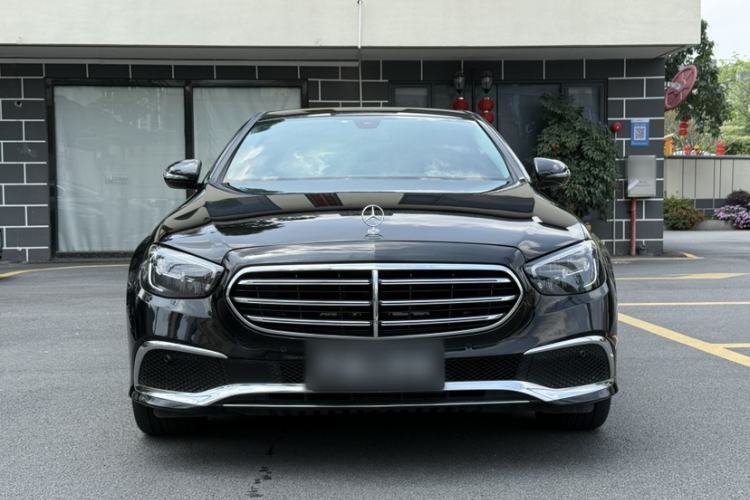 Used Mercedes-Benz E-Class 2022 E 260 L Exterior 1