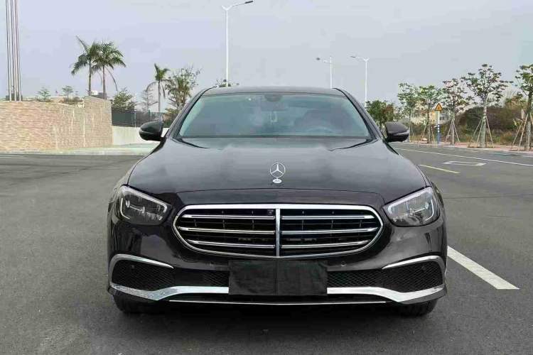 Used Mercedes-Benz E-Class 2022 Revised Version E 300 L Sporty and Stylish Edition Exterior 1