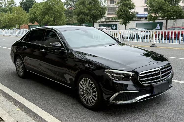 Used Mercedes-Benz E-Class 2022 Updated E 300 L Luxury Edition Exterior 2