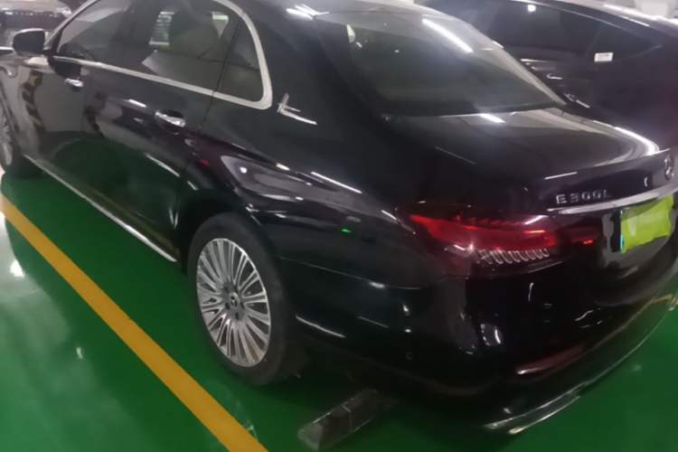 Used Mercedes-Benz E-Class 2022 Second Facelift E 300 L Luxury Edition Exterior 2