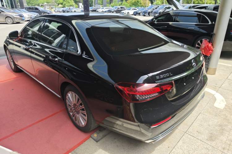 Used Mercedes-Benz E-Class 2022 Updated E 300 L Luxury Edition Exterior 2