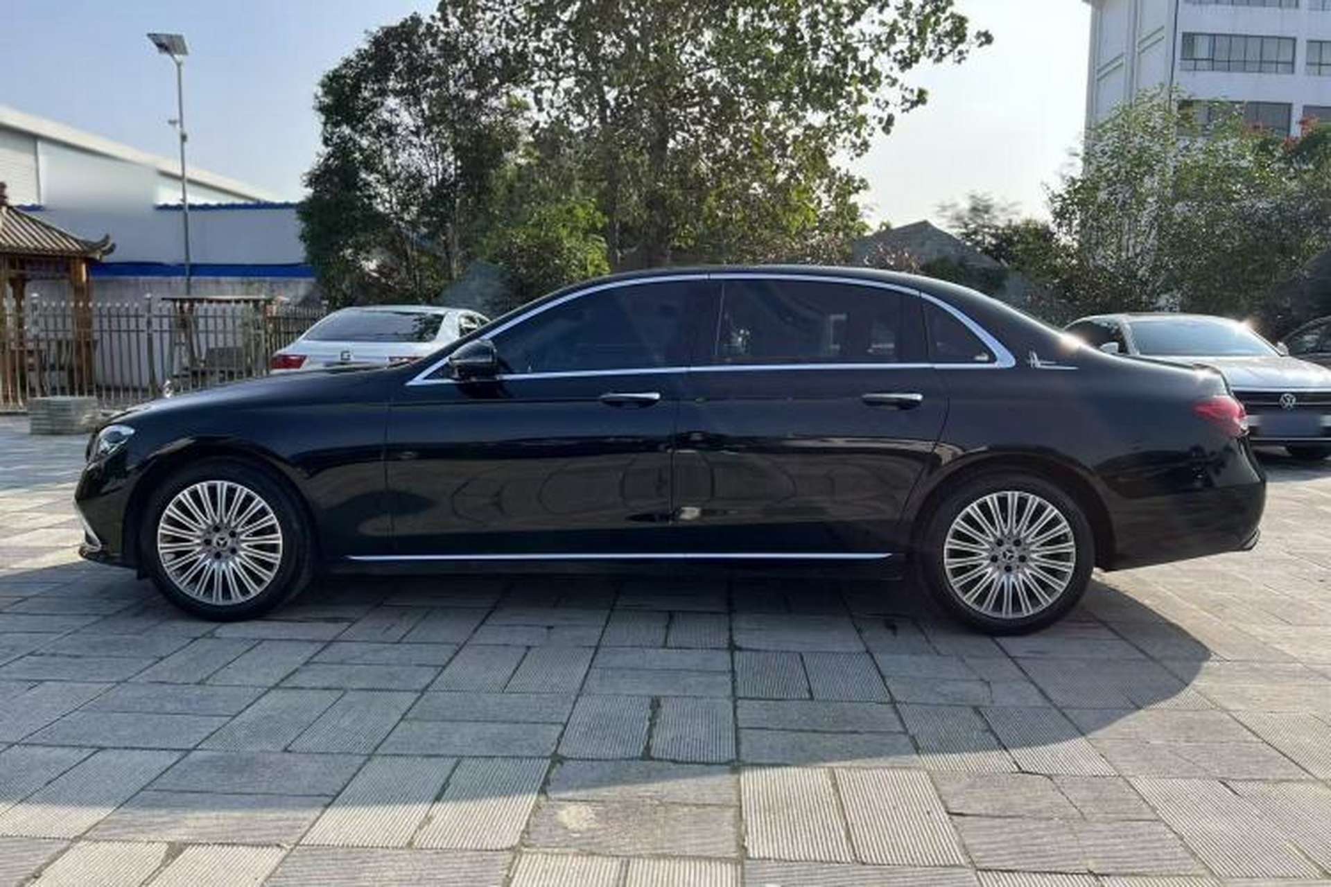 Used Mercedes-Benz E-Class 2022 Revised Version E 300 L Fashion Edition Exterior 2