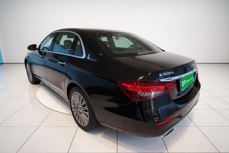 Used Mercedes-Benz E-Class 2022 Second Facelift E 300 L Fashion Edition Exterior 3